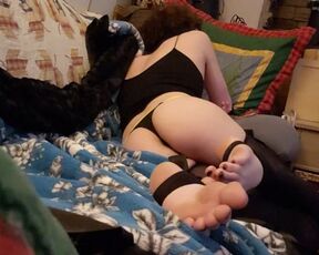 Femboy trap plays with herself on the couch moaning!