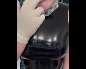 Latex and latex gloves