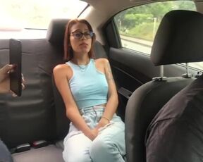 My girlfriend takes control of the vibrator while we go in uber