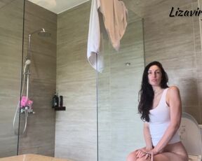 Morning porn star Liza Virgin. Pissing and going to workout