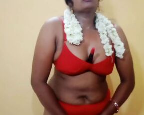 Hot Red Bra Indian Sexy Big Boobs Aunty Self Sex.