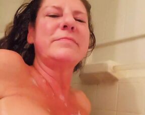 Lonely MILF in Bathtub